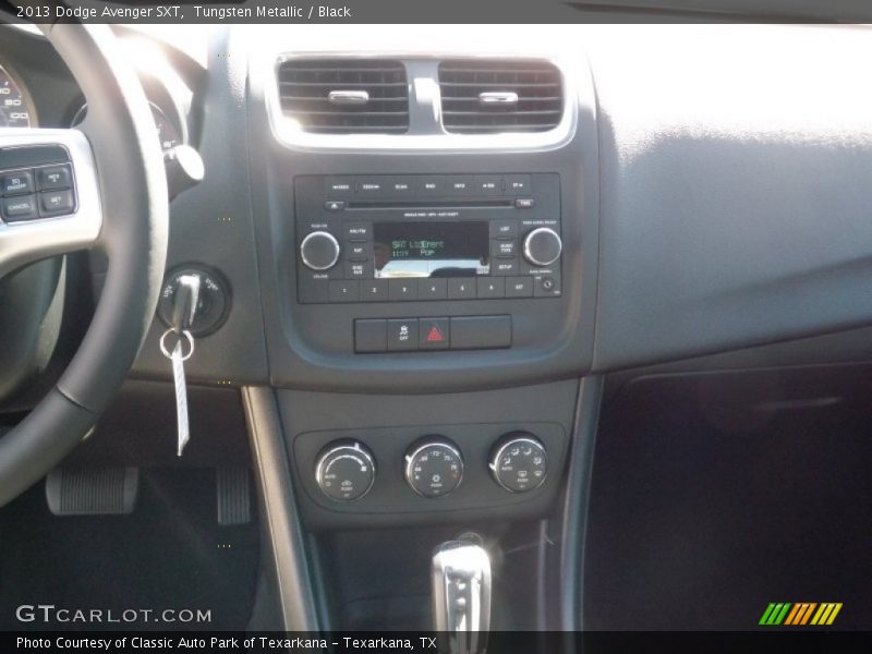 Tungsten Metallic / Black 2013 Dodge Avenger SXT