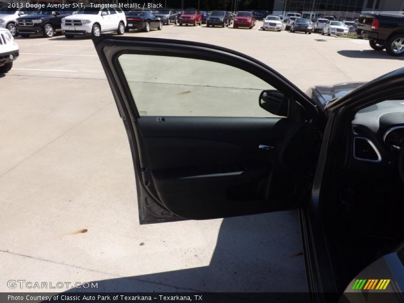 Tungsten Metallic / Black 2013 Dodge Avenger SXT