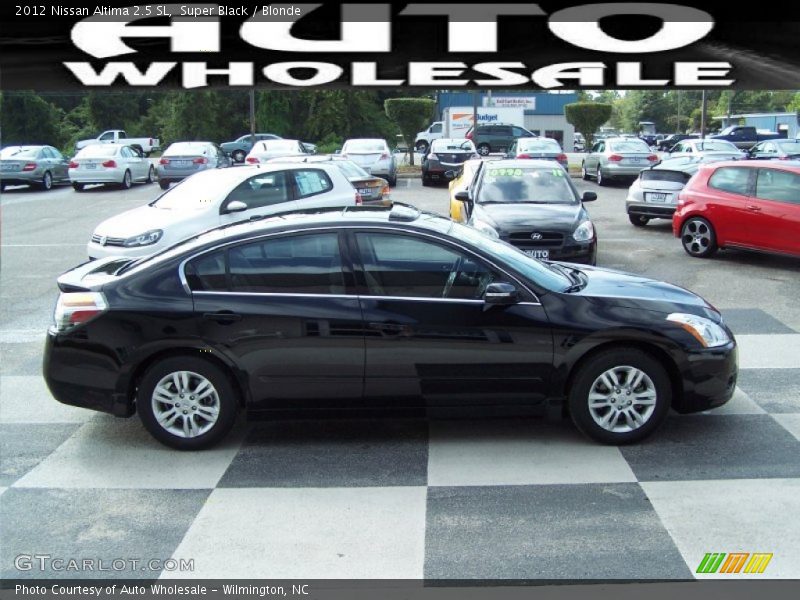 Super Black / Blonde 2012 Nissan Altima 2.5 SL