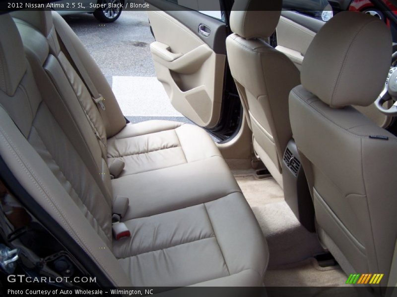 Super Black / Blonde 2012 Nissan Altima 2.5 SL