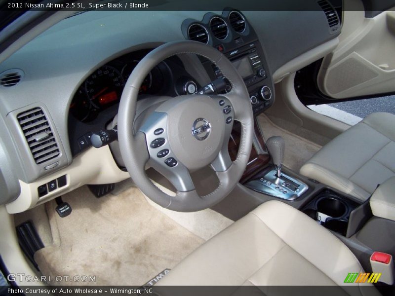 Super Black / Blonde 2012 Nissan Altima 2.5 SL