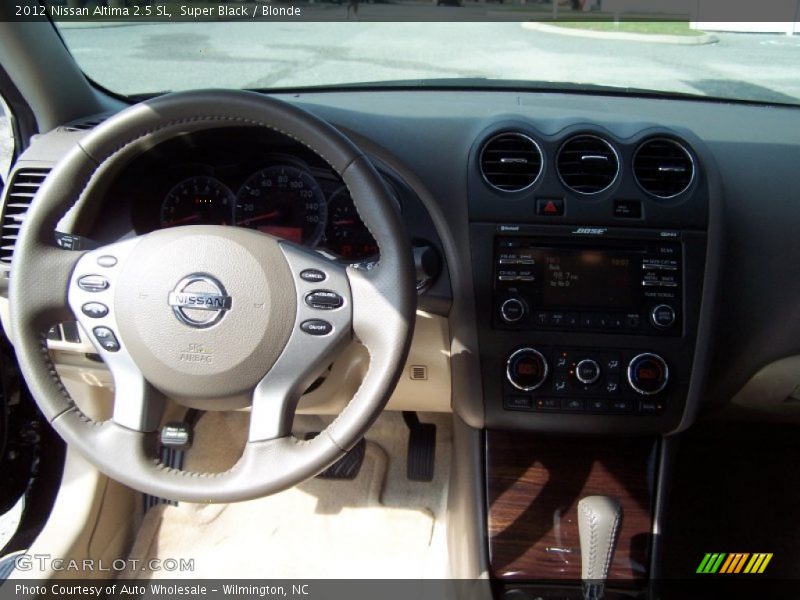 Super Black / Blonde 2012 Nissan Altima 2.5 SL
