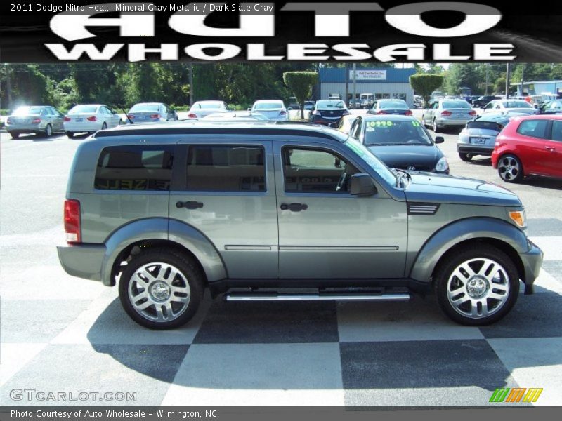 Mineral Gray Metallic / Dark Slate Gray 2011 Dodge Nitro Heat