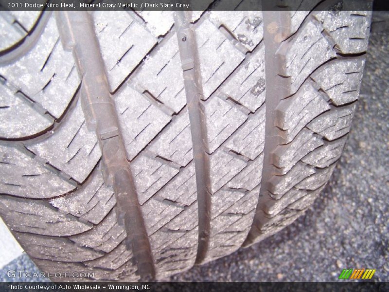 Mineral Gray Metallic / Dark Slate Gray 2011 Dodge Nitro Heat