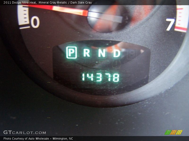 Mineral Gray Metallic / Dark Slate Gray 2011 Dodge Nitro Heat