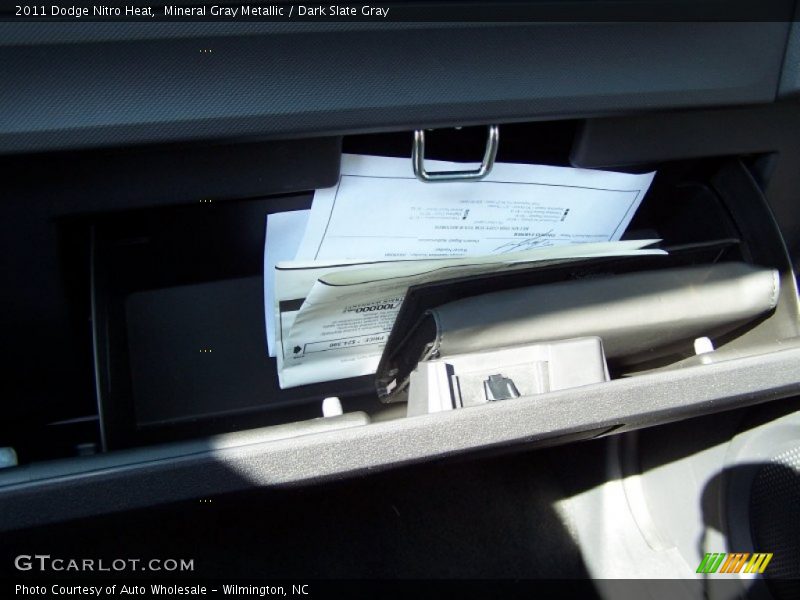 Mineral Gray Metallic / Dark Slate Gray 2011 Dodge Nitro Heat
