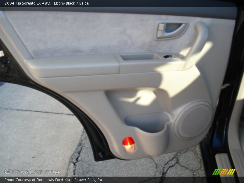 Ebony Black / Beige 2004 Kia Sorento LX 4WD