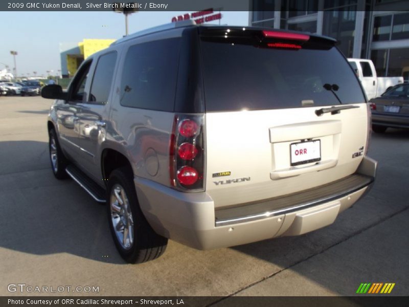 Silver Birch Metallic / Ebony 2009 GMC Yukon Denali