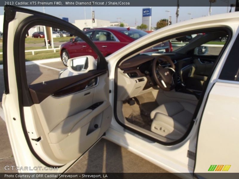 White Diamond Tricoat / Shale/Cocoa 2013 Cadillac XTS Premium FWD