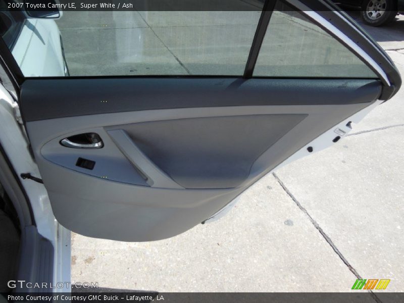 Super White / Ash 2007 Toyota Camry LE