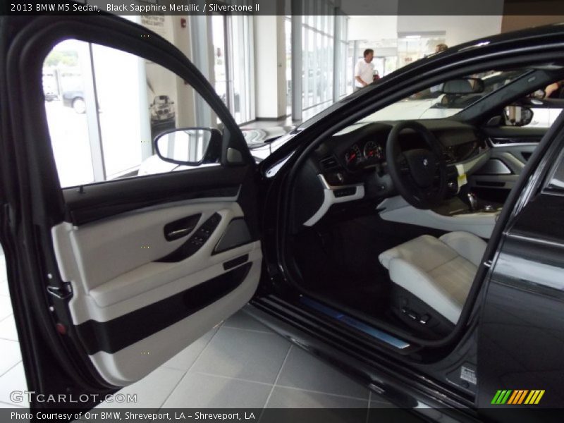 Black Sapphire Metallic / Silverstone II 2013 BMW M5 Sedan