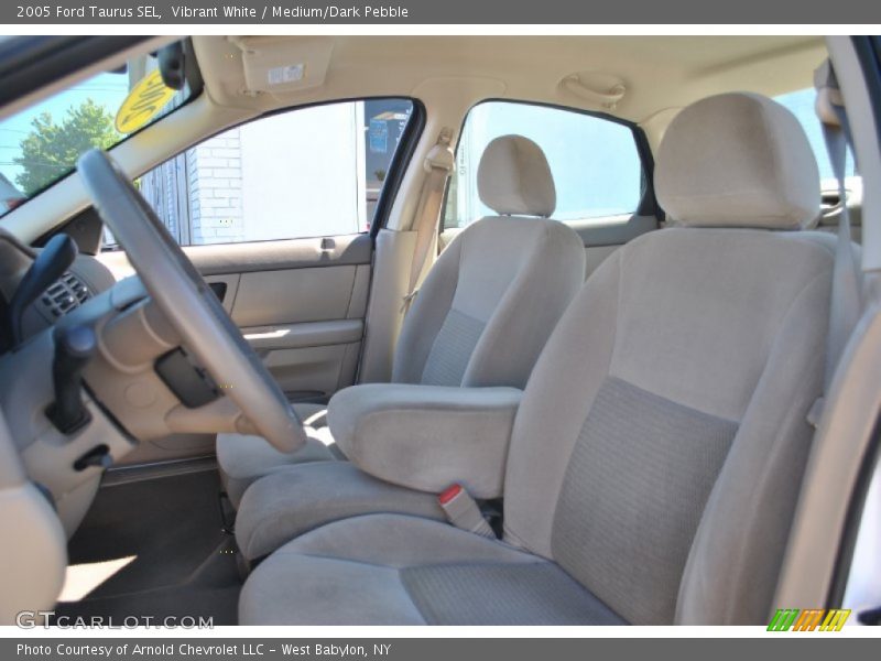 Vibrant White / Medium/Dark Pebble 2005 Ford Taurus SEL