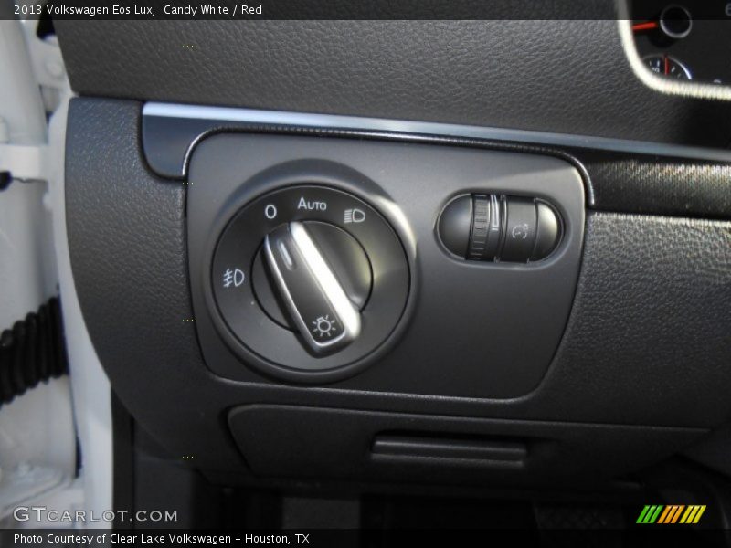 Candy White / Red 2013 Volkswagen Eos Lux