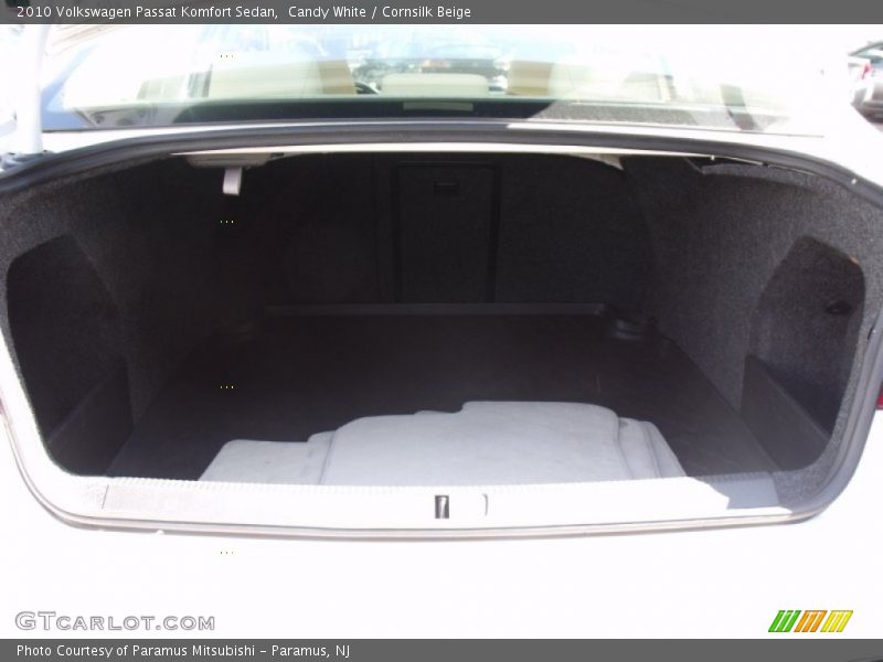 Candy White / Cornsilk Beige 2010 Volkswagen Passat Komfort Sedan