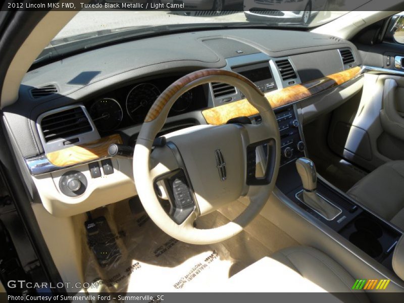 Tuxedo Black Metallic / Light Camel 2012 Lincoln MKS FWD