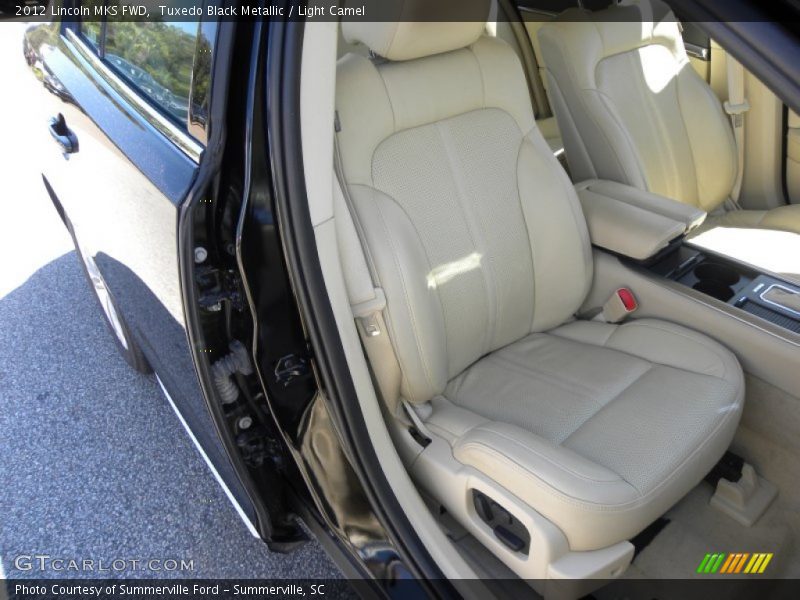 Tuxedo Black Metallic / Light Camel 2012 Lincoln MKS FWD