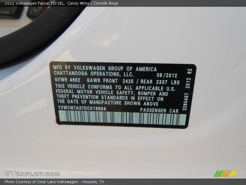 Candy White / Cornsilk Beige 2013 Volkswagen Passat TDI SEL