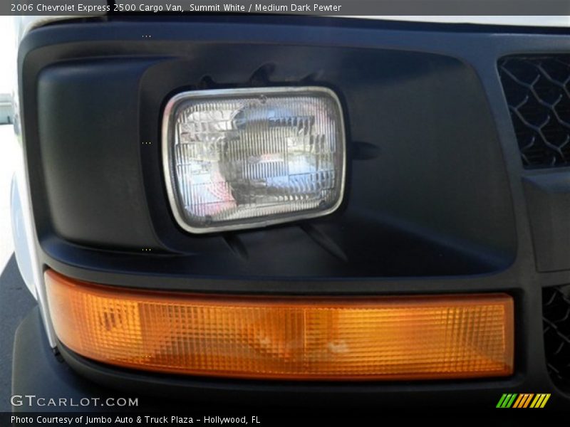 Summit White / Medium Dark Pewter 2006 Chevrolet Express 2500 Cargo Van