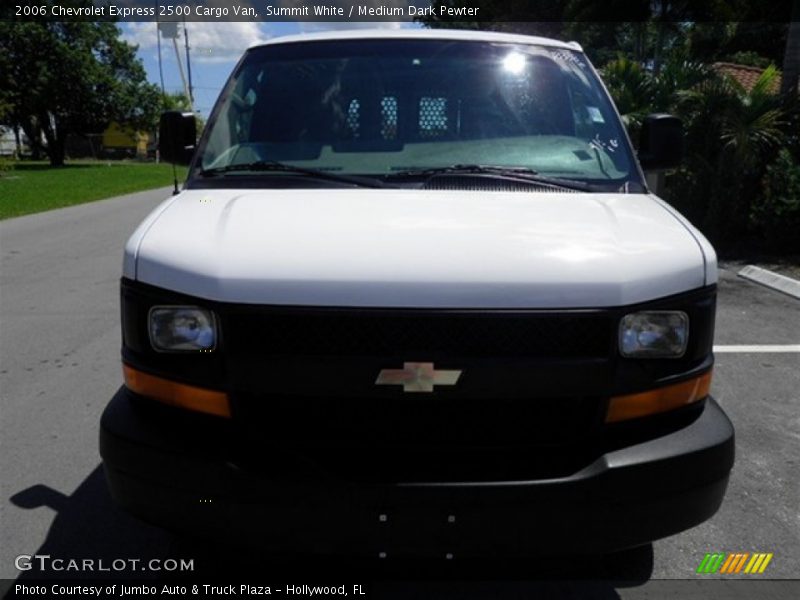 Summit White / Medium Dark Pewter 2006 Chevrolet Express 2500 Cargo Van