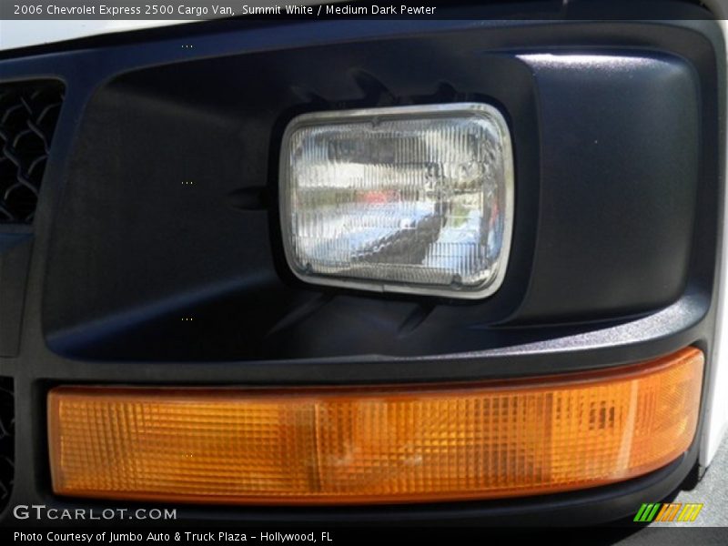 Summit White / Medium Dark Pewter 2006 Chevrolet Express 2500 Cargo Van