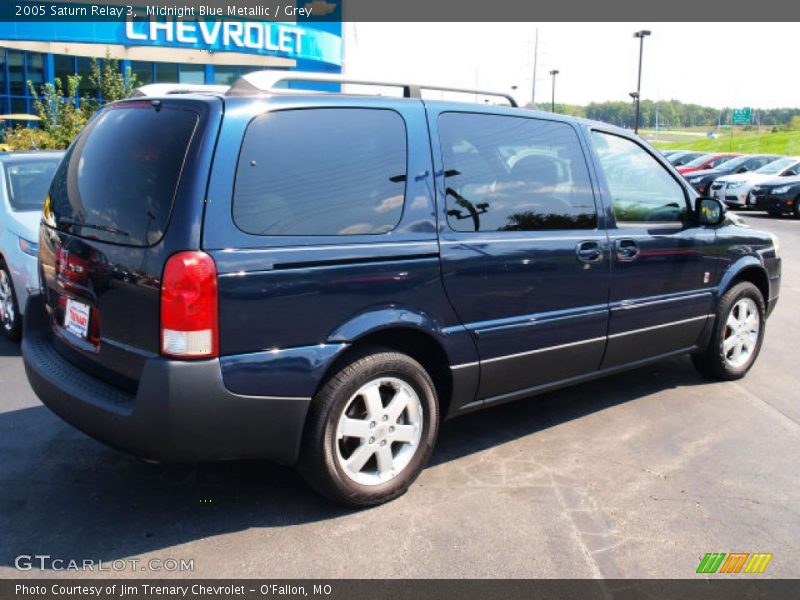 Midnight Blue Metallic / Grey 2005 Saturn Relay 3