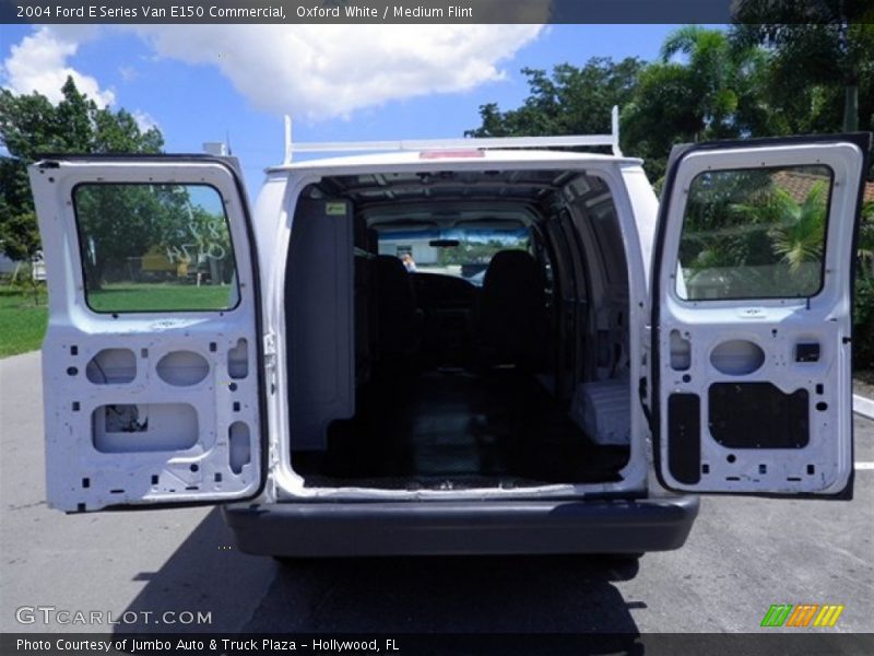 Oxford White / Medium Flint 2004 Ford E Series Van E150 Commercial