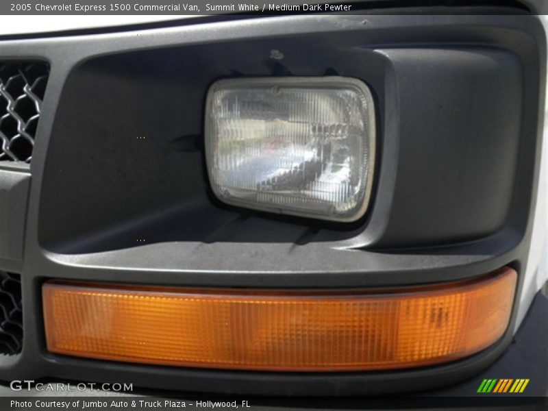 Summit White / Medium Dark Pewter 2005 Chevrolet Express 1500 Commercial Van
