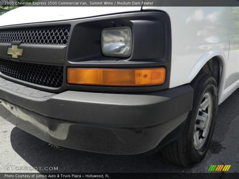 Summit White / Medium Dark Pewter 2005 Chevrolet Express 1500 Commercial Van