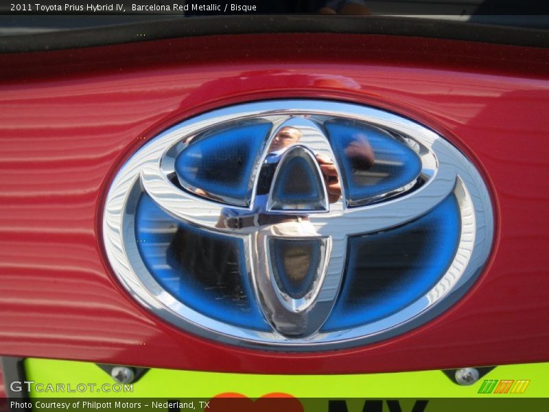 Barcelona Red Metallic / Bisque 2011 Toyota Prius Hybrid IV