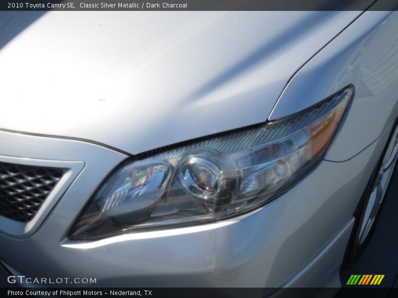 Classic Silver Metallic / Dark Charcoal 2010 Toyota Camry SE