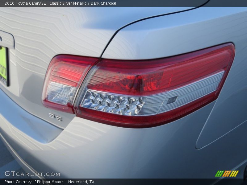 Classic Silver Metallic / Dark Charcoal 2010 Toyota Camry SE