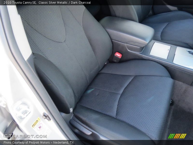 Classic Silver Metallic / Dark Charcoal 2010 Toyota Camry SE