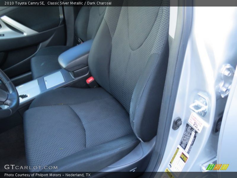 Classic Silver Metallic / Dark Charcoal 2010 Toyota Camry SE