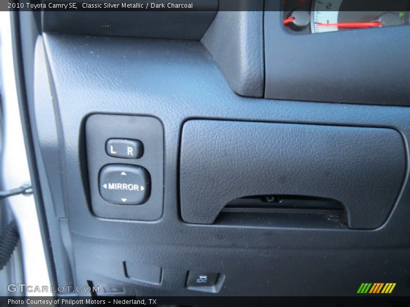 Classic Silver Metallic / Dark Charcoal 2010 Toyota Camry SE