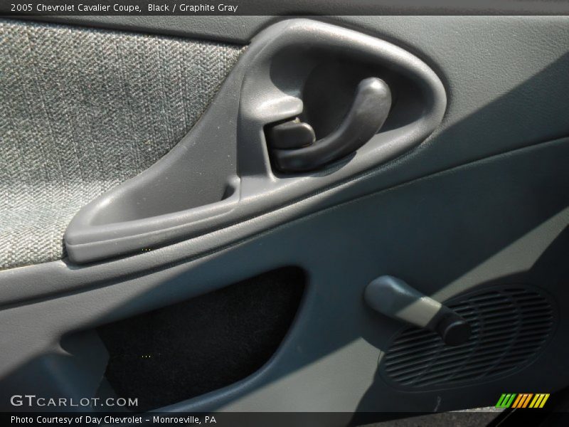Black / Graphite Gray 2005 Chevrolet Cavalier Coupe