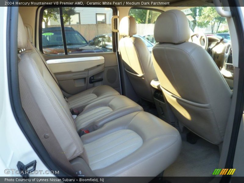Ceramic White Pearl / Medium Dark Parchment 2004 Mercury Mountaineer V8 Premier AWD