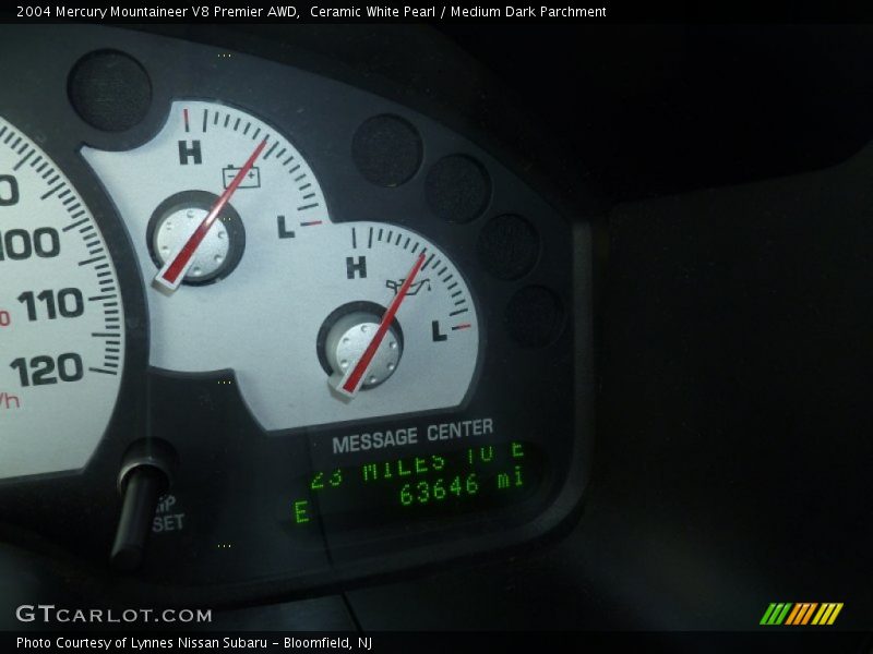 Ceramic White Pearl / Medium Dark Parchment 2004 Mercury Mountaineer V8 Premier AWD