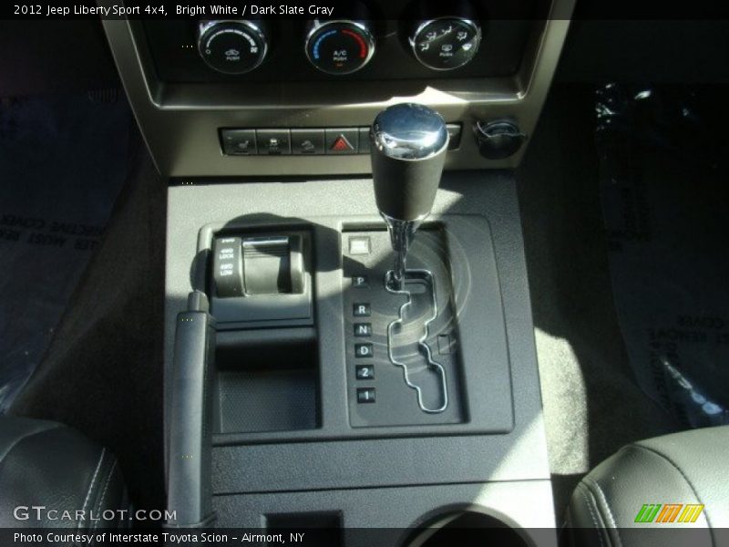 Bright White / Dark Slate Gray 2012 Jeep Liberty Sport 4x4