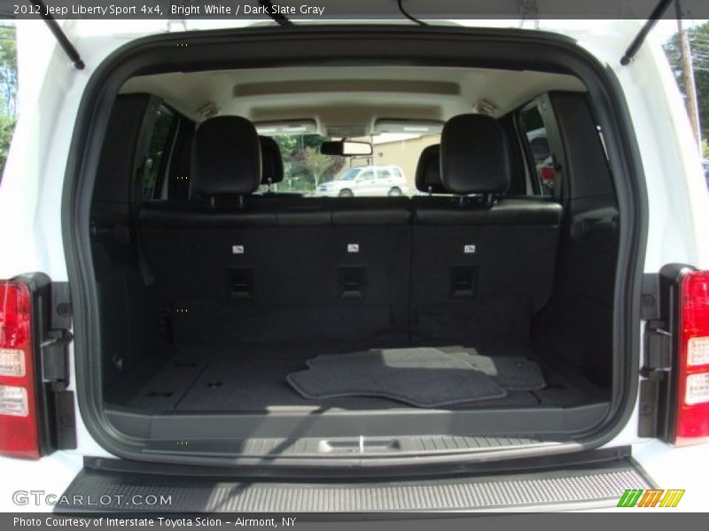 Bright White / Dark Slate Gray 2012 Jeep Liberty Sport 4x4