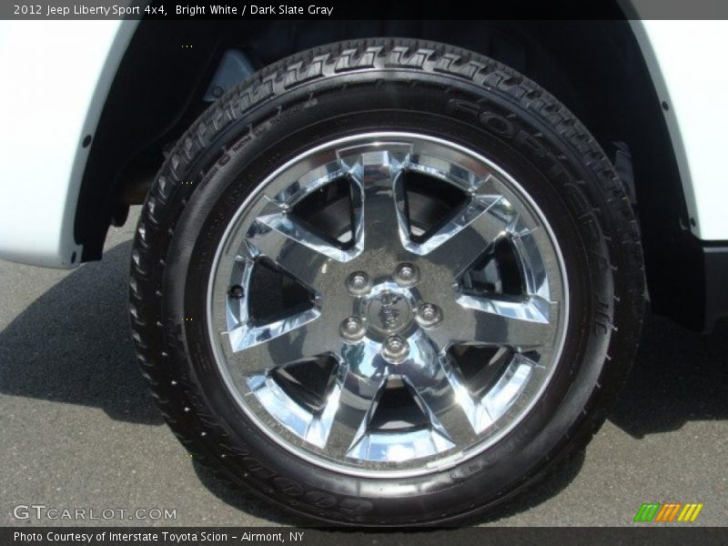 Bright White / Dark Slate Gray 2012 Jeep Liberty Sport 4x4