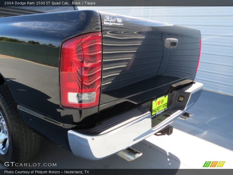 Black / Taupe 2004 Dodge Ram 1500 ST Quad Cab