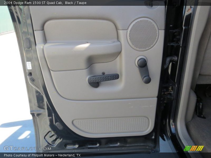Black / Taupe 2004 Dodge Ram 1500 ST Quad Cab