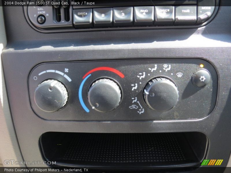 Black / Taupe 2004 Dodge Ram 1500 ST Quad Cab