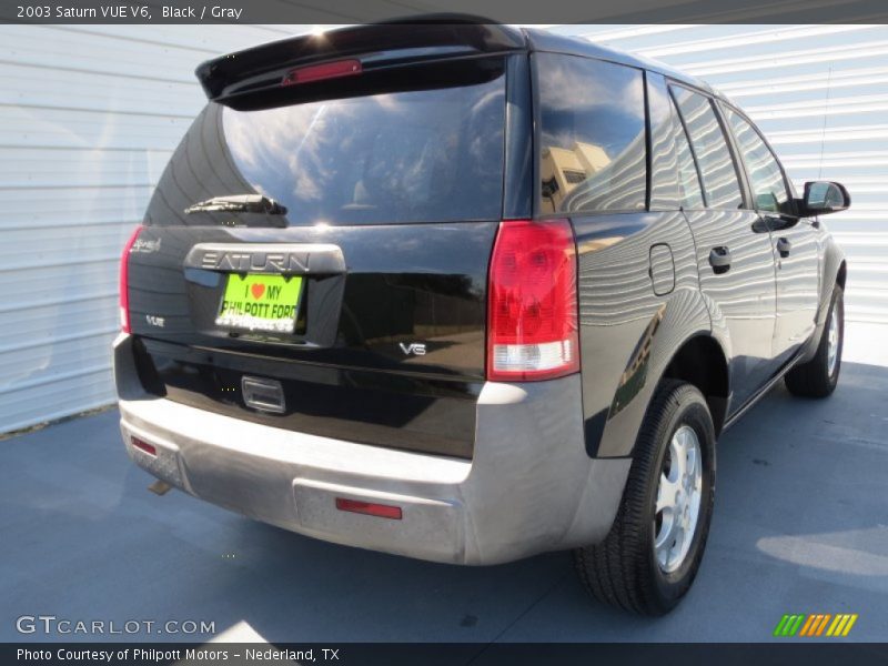 Black / Gray 2003 Saturn VUE V6