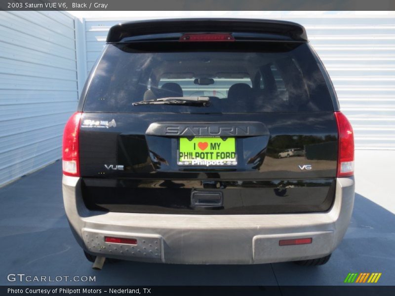 Black / Gray 2003 Saturn VUE V6