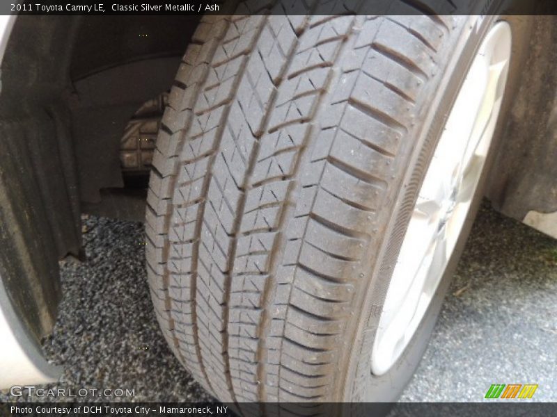 Classic Silver Metallic / Ash 2011 Toyota Camry LE