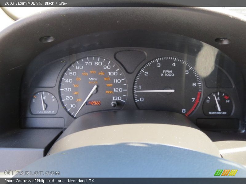 Black / Gray 2003 Saturn VUE V6