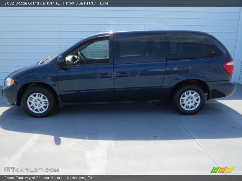 Patriot Blue Pearl / Taupe 2002 Dodge Grand Caravan eL