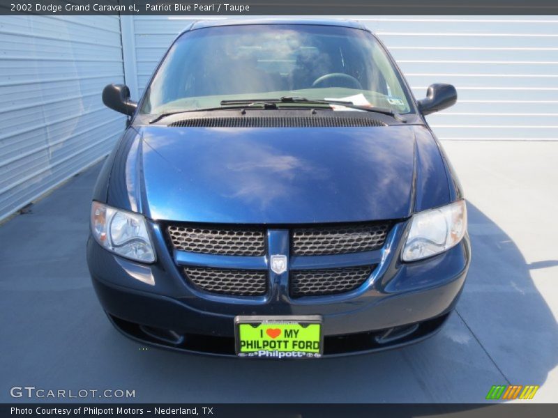 Patriot Blue Pearl / Taupe 2002 Dodge Grand Caravan eL