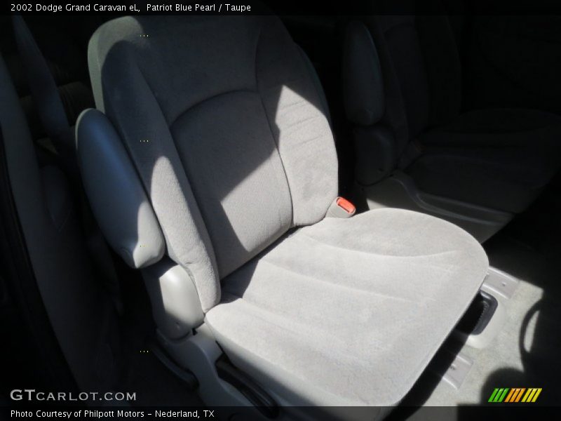 Patriot Blue Pearl / Taupe 2002 Dodge Grand Caravan eL